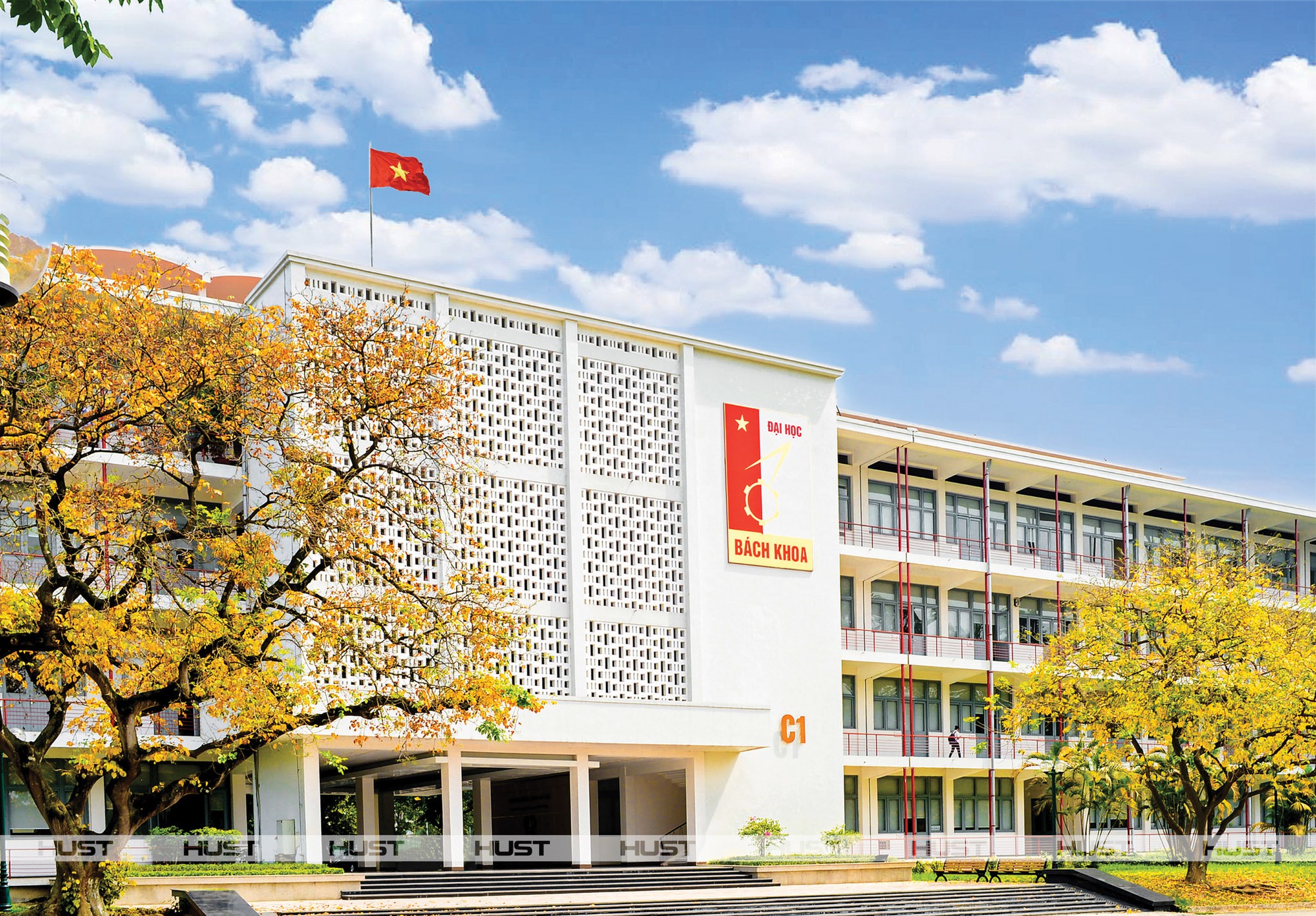Chọn ngành hay chọn trường? Quyết định nào đúng cho tương lai
